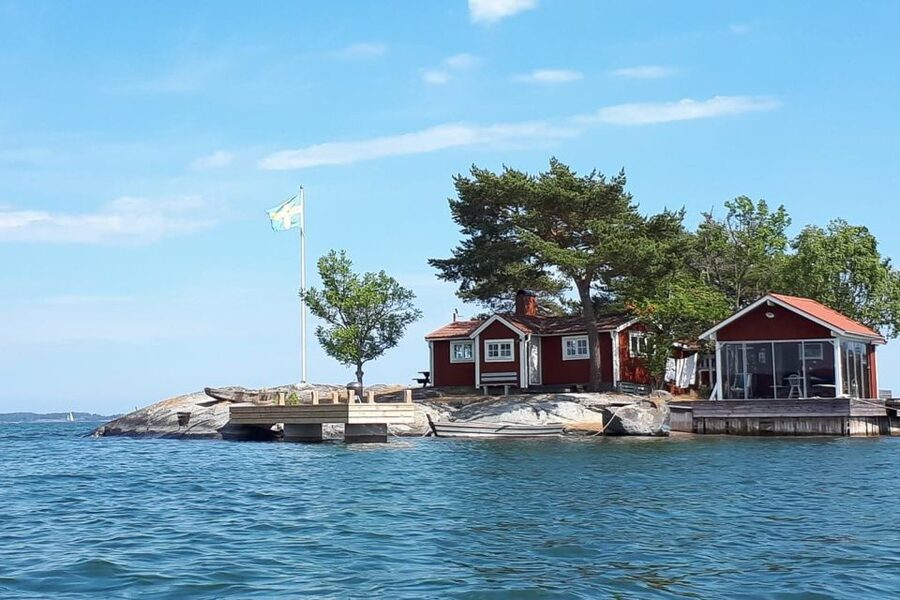 Full-Day Stockholm Archipelago Sailing Tour - From Stockholm to Vaxholm: the trip begins early