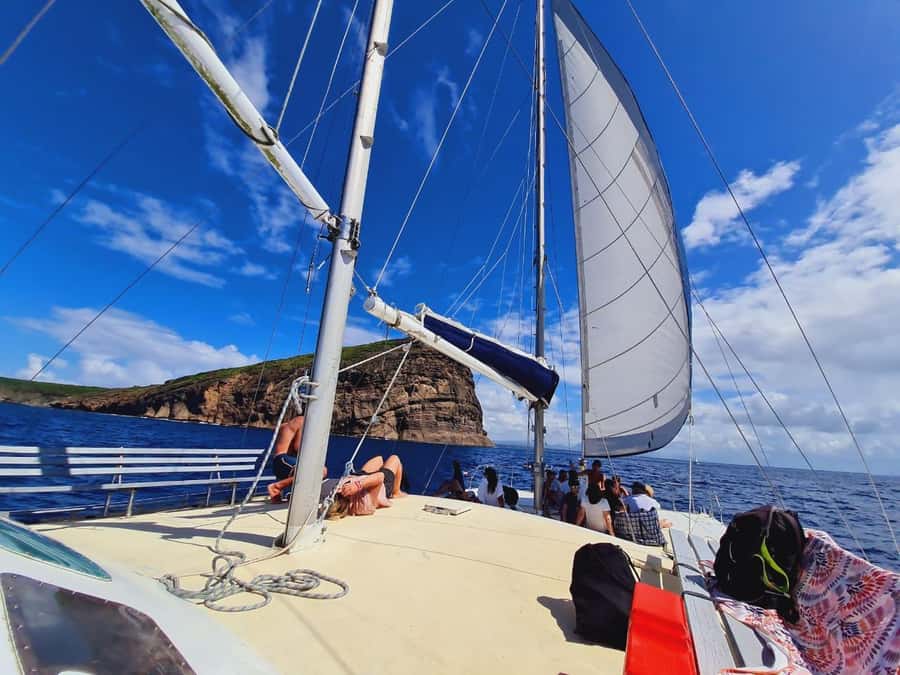 GBaie: 3 North Islands Cruise, Lunch & CoindeMire Snorkeling - Setting out from Grand Baie for the North Islands