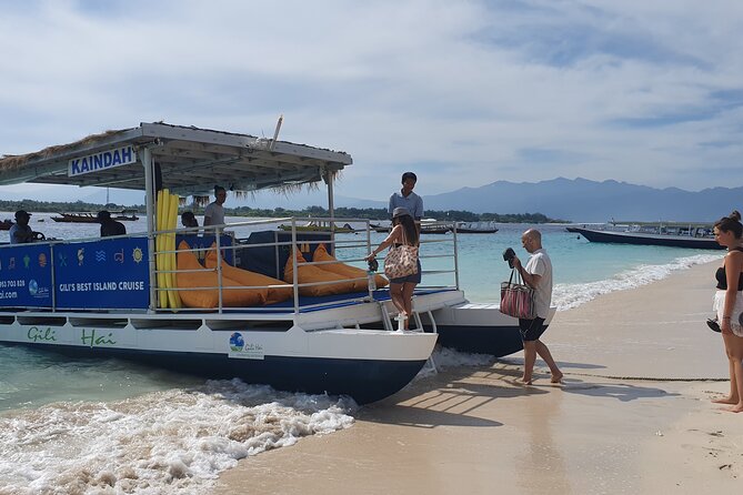 Gili Hai 3 Islands BBQ Sunset Cruise - Turtle Point and the chance to see wild turtles