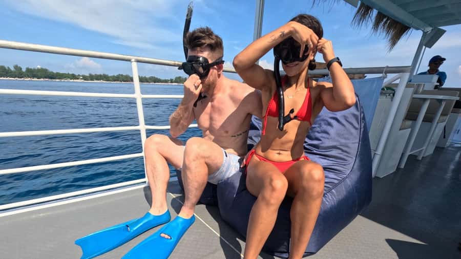 Gili Trawangan: 3-Gili Islands Snorkel Sunset Cruise w/ BBQ - Gili Meno’s Statues and Turtle Point