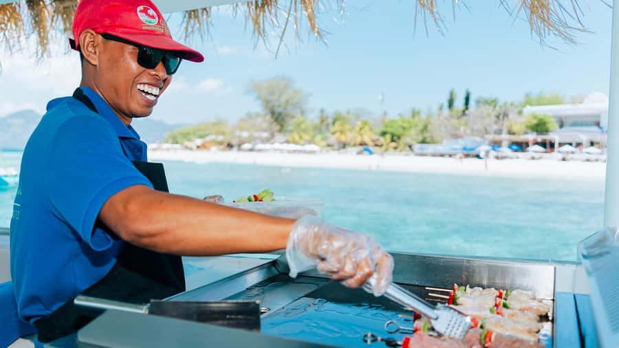 Gili Trawangan: 3 Gili Islands Turtle Snorkel Cruise w/ BBQ - Gili Meno’s Underwater Statues