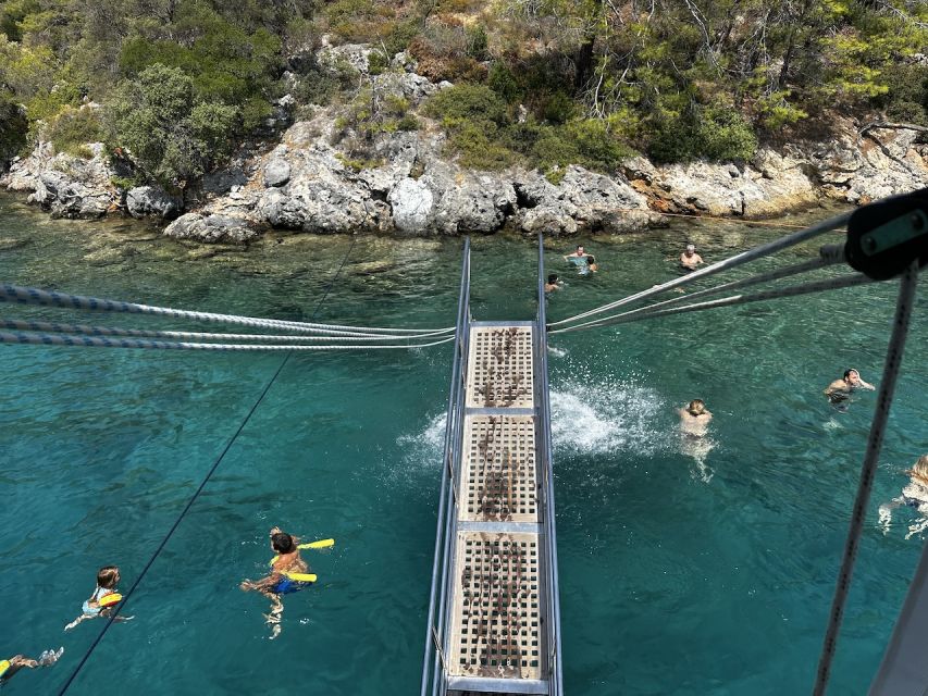 Gocek: Yacht Trip and 12 Island Full-Day Tour with Lunch - Aquarium Bay: Clear water and a late-day swim