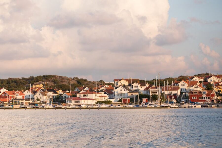Gothenburg: Archipelago cruise with guide - Älvsborg Fortress and the harbor’s working past