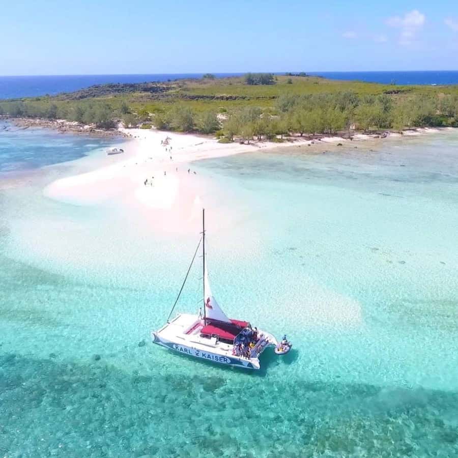 Grand Baie: Catamaran 3 Islands Cruise & Lunch on the Island - Ilot Gabriel and time in the water
