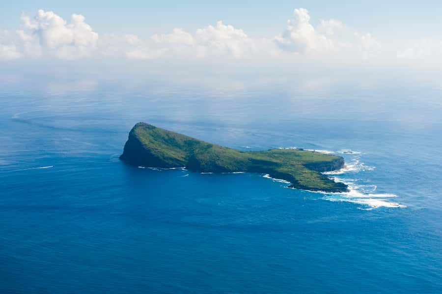 Grand Baie: Three Islands Private Boat Trip and Beach BBQ - The beach BBQ is more than a quick lunch