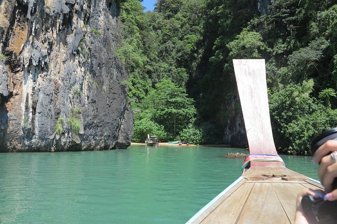 Half day 3 island, Kayaking (Talabeng Sea Cave) - Kayaking through the Talabeng Sea Caves