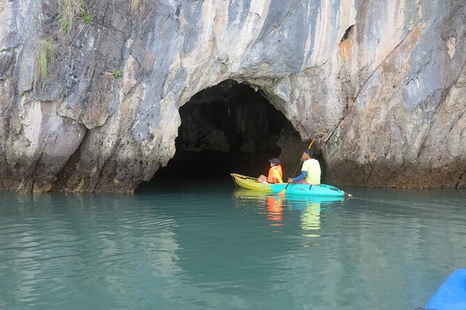 Half day 3 island, Kayaking (Talabeng Sea Cave) - Hotel pickup and the ride to Thung Yee Peng Pier