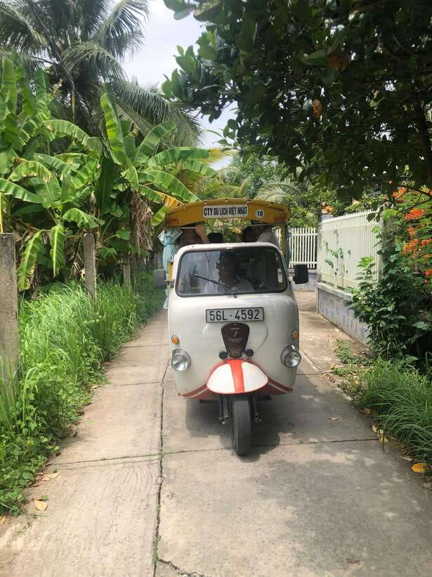 HCM: Mekong Delta Islands Boat & Tuk-Tuk Tour with Tastings - Tropical fruit and southern Vietnamese folk music