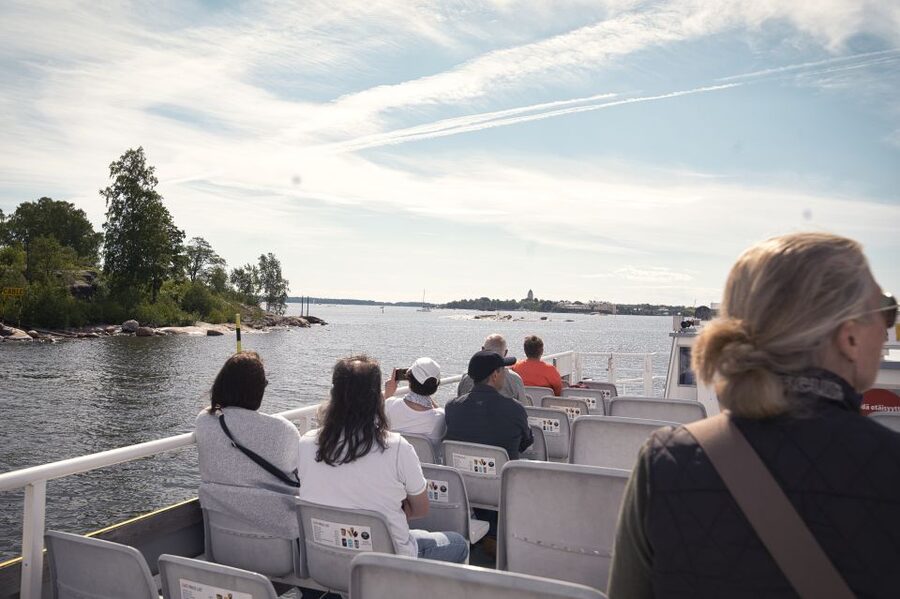 Helsinki: City Highlights 1.5-Hour Archipelago Cruise - Korkeasaari Zoo and Katajanokka on the Return