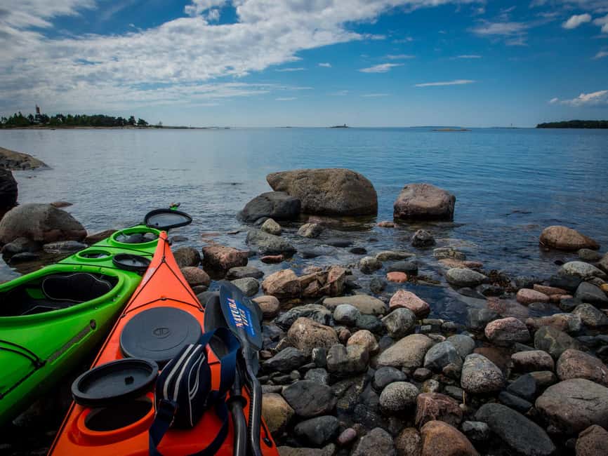 Helsinki: Guided Kayak Tour in Eastern Helsinki Archipelago - The First 15 Minutes: Safety Before Scenery