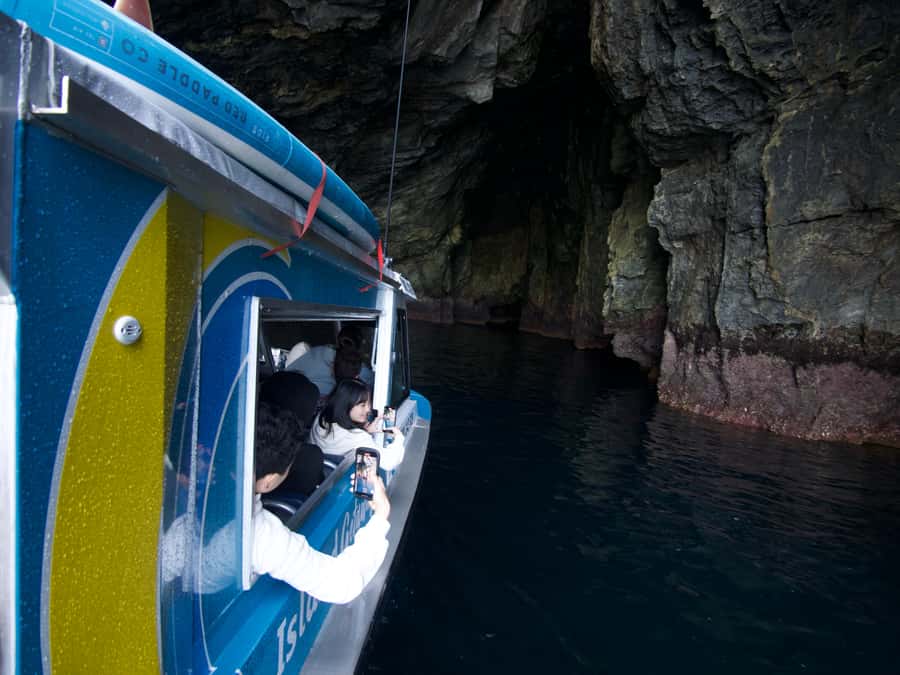Hole in the Rock Tour & Bay of Islands Cruise - Why the Bay of Islands works best from the water