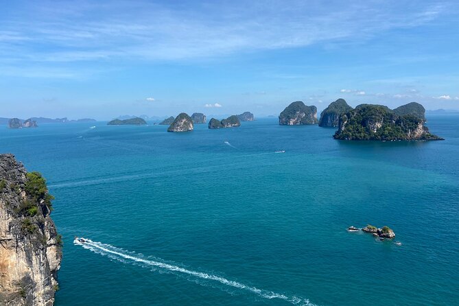 Hong Islands Trip Premium Speedboat from Krabi - The guides shape the day