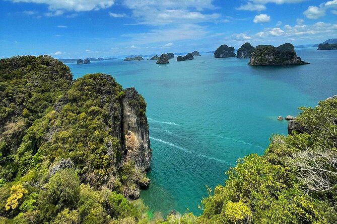 Hong Islands Trip Premium Speedboat from Krabi - Hong Island lagoon and its limestone walls