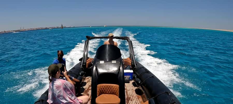 Hurghada: 3-Island Speedboat, Dolphin Watching & Snorkeling - Abu Monkar and the sandbank in the Red Sea