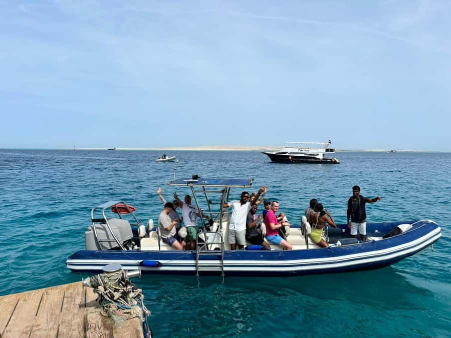 Hurghada: 6 Islands Tour with Dolphin Watching & Snorkelling - Nemo Bay and Abo Monqar slow things down