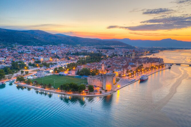 HVAR & 4 Islands PRIVATE BOAT TOUR - Hvar Town: Two Hours Among Stone and Sun