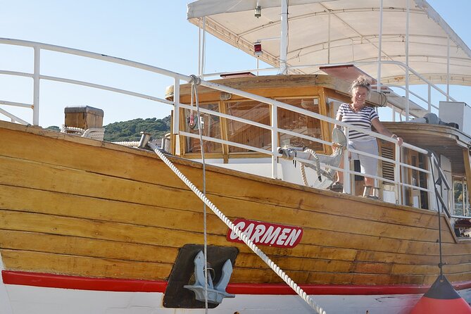 Island Hopping & City Walls Cruise with Food and Open Bar - Lopud is the main event