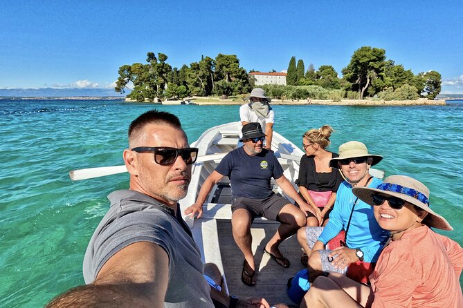 Island-Hopping, Swimming & Snorkeling SpeedBoat Tour from Zadar - The boat equipment makes packing easier