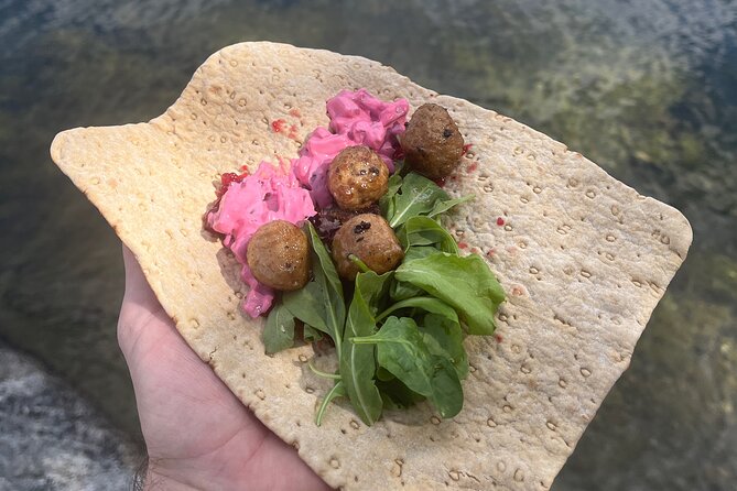 Kayak Tour in the Stockholm Archipelago with Lunch Meal - Guides Sofia and Jasmin shape the day