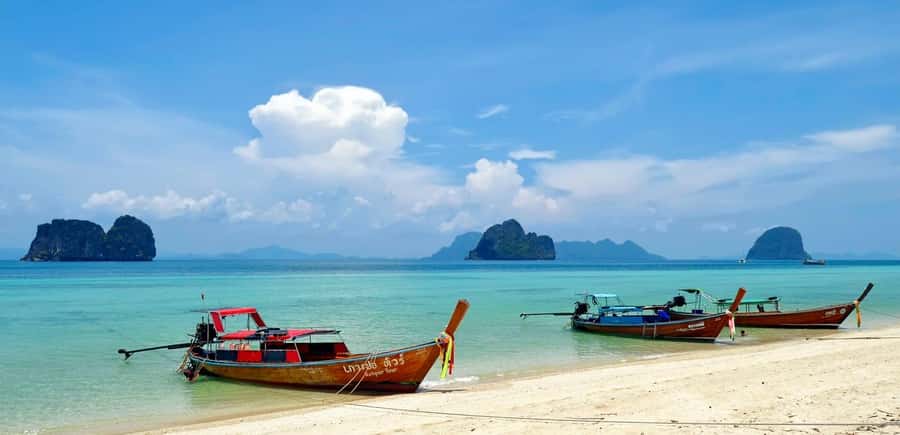 Ko Lanta: 4 Islands Tour By Private Longtail Boat with Lunch - Who should book this island day?