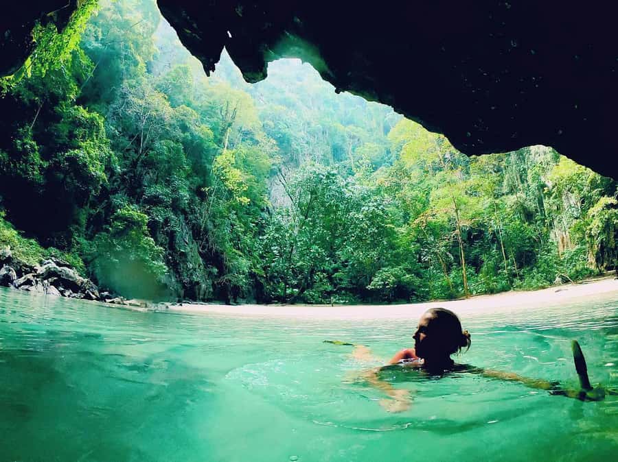 Ko Lanta: 4 Islands Tour By Private Longtail Boat with Lunch - What the longtail ride is really like