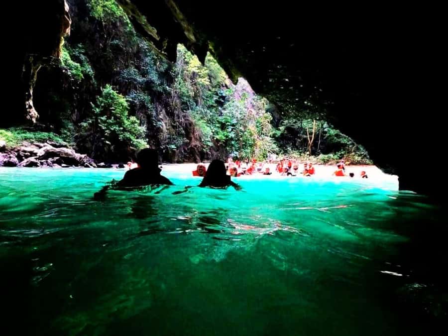Ko Lanta: Private 4 Islands Tour by Longtail Boat - Ko Chueak: early snorkeling around Rope Island