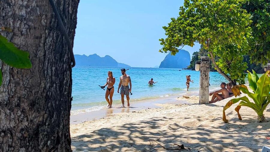 Koh Lanta: 4 Islands, Emerald Cave & Koh Kradan by Longtail - The final choice: Koh Kradan or more snorkeling