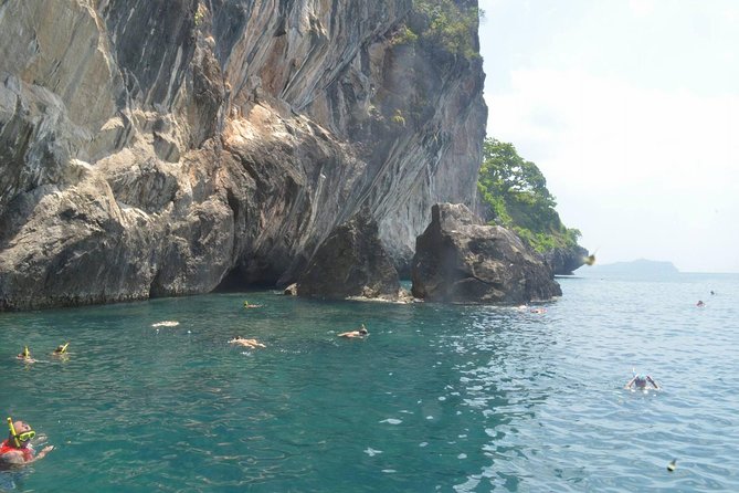 Koh Lanta: 4 Islands Tour by Speedboat with Snorkeling - Koh Kradan: the best place to slow down