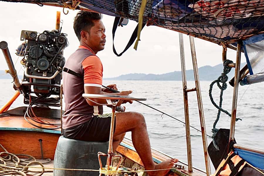 Koh Lipe: 3 Island Snorkeling & Fishing Tour - Fishing at Koh Lipe’s park-designated points