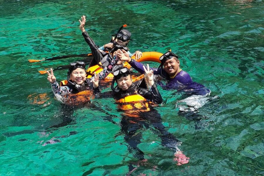 Koh Lipe: Full Day Multi-Island Snorkeling Trip with Lunch - Koh Hin Son, a rock formation in clear water