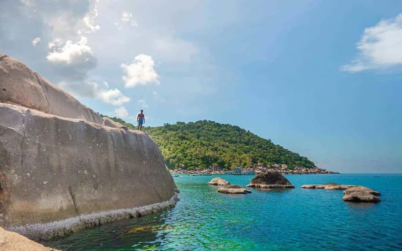 Koh Tao: Underwater Gems, Island Hopping & Snorkel Adventure - From your hotel to Mae Haad Pier