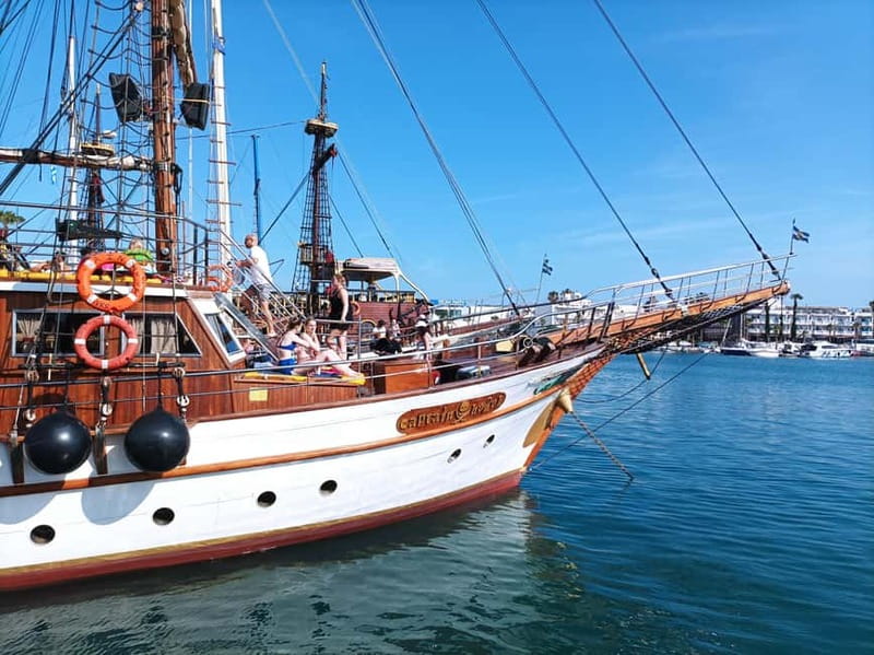 Kos: 3-Island Cruise with Lunch and Hotel Transfer - Life aboard the wooden yacht