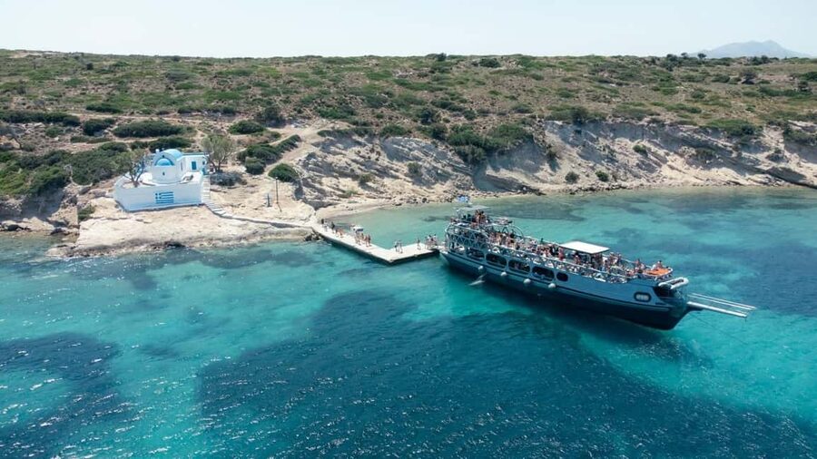 Kos Pearl 3 Island: Lounge in Luxury on the Aegean Waves - Lunch on board: simple, useful, and not for foodies