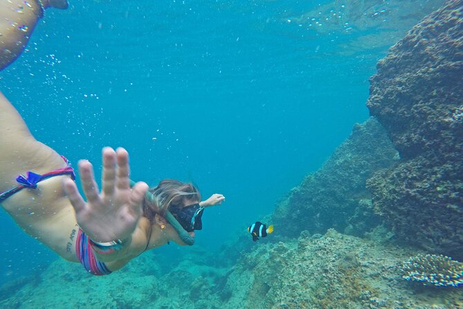 Krabi 4 Island Morning Cruise with Snorkeling & Gourmet Breakfast - Chicken Island pairs scenery with breakfast