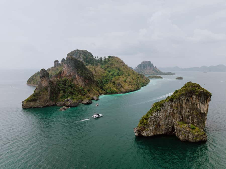 Krabi: 4 Island Premium Yacht with Snorkeling & Clear Kayak - What the $41 price really buys you