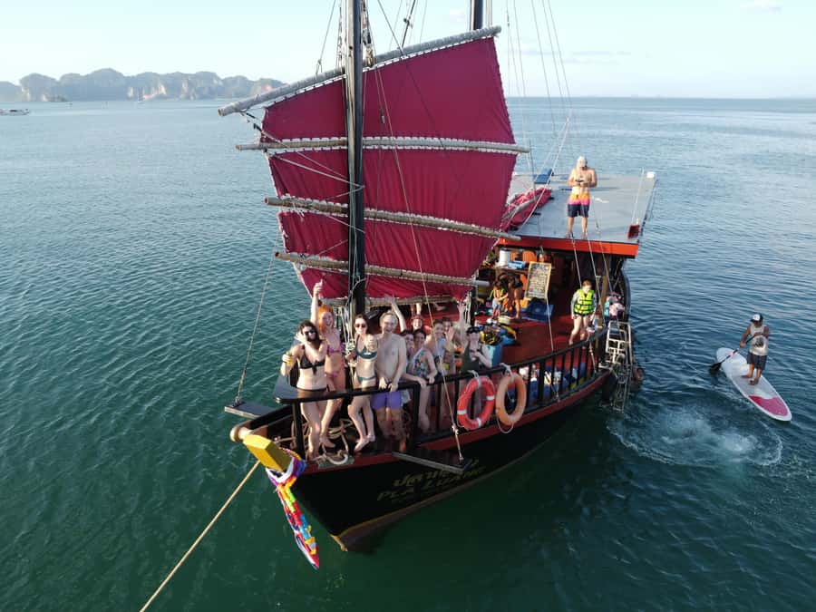 Krabi: 4-Island Sunset Snorkeling Tour & Bioluminescent Swim - The best reasons to choose this cruise