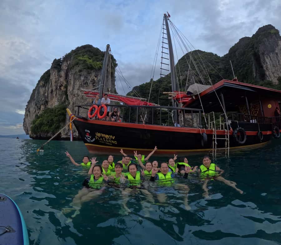 Krabi: 4-Island Sunset Snorkeling Tour & Bioluminescent Swim - Snorkeling, safety, and family comfort