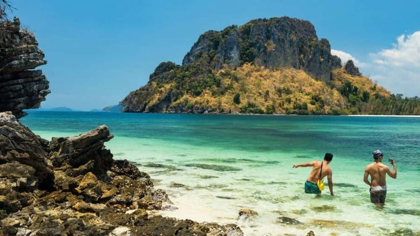 Krabi: 4 Islands and Caves Boat Tour with Lunch - Thale Waek and the sandbar clock