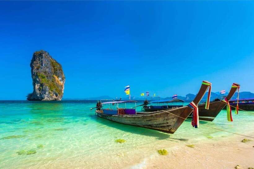 Krabi: 4 Islands Longtail Boat Tour with Lunch - Koh Poda: the classic Krabi postcard