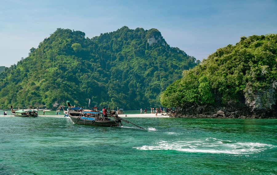Krabi: 4 Islands Private Longtail Boat Tour - Poda Island: the easy introduction