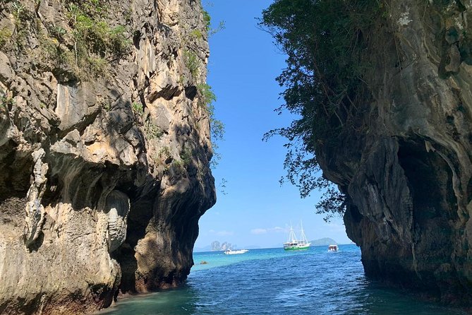 Krabi 7 Island Sunset Tour By Long Tail Boat with BBQ Dinner - Group size, guide support, and the solo experience
