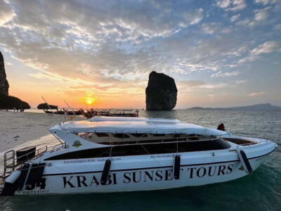 7 Islands Speedboat Magic to Twilight Treasures