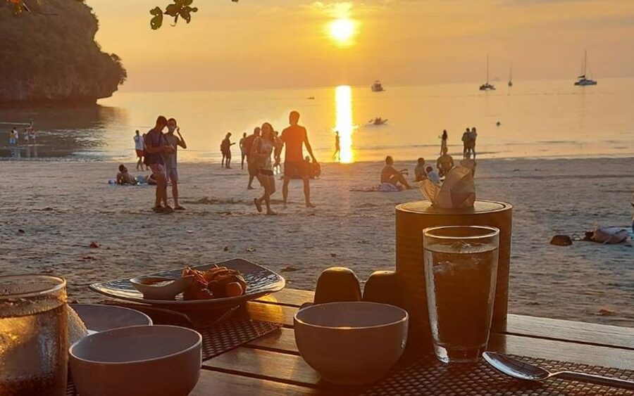 Krabi: 7 Islands Sunset Hopping Cruise with BBQ & Plankton - The plankton finale after dark