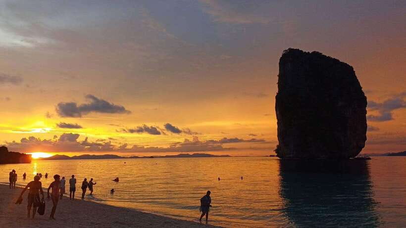 Krabi: 7 Islands Sunset Tour & BBQ & Bioluminescent Plankton - Hotel pickup and getting to the pier