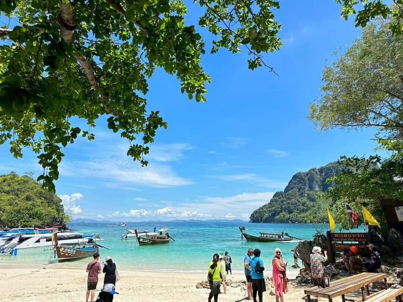 Krabi: 7 Islands Sunset Tour by Speedboat with Snorkeling - Yawasam Island brings the first real swim