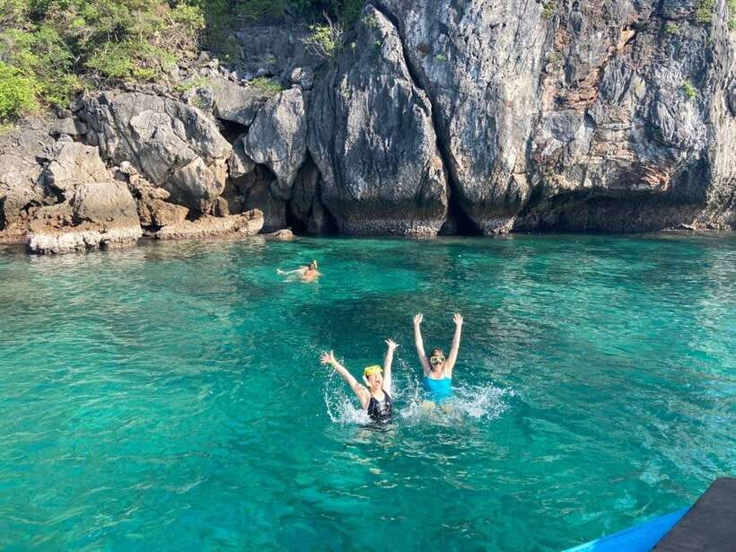 Krabi: 7 Islands Sunset Tour with Buffet Dinner & Snorkeling - Yawasam Island and the first snorkeling session