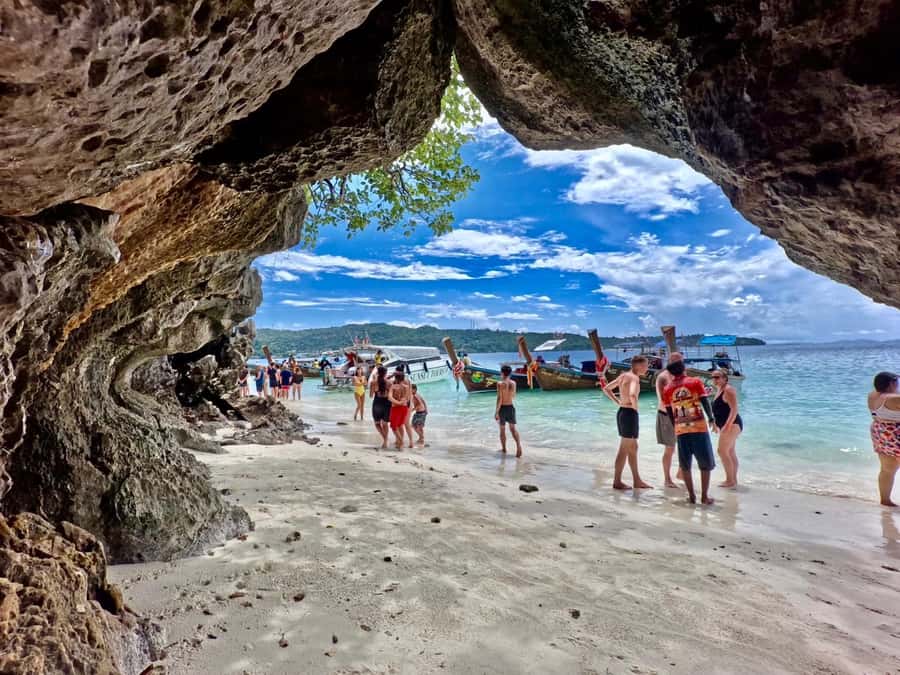 Krabi: Early Bird Phi Phi, Maya & 4 Islands Speedboat Tour - Five things to know before you book