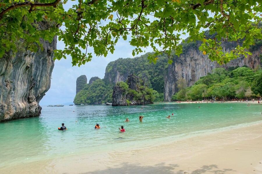 Krabi: Hong Islands Day Tour by Longtail Boat - Who should book this Hong Islands tour?