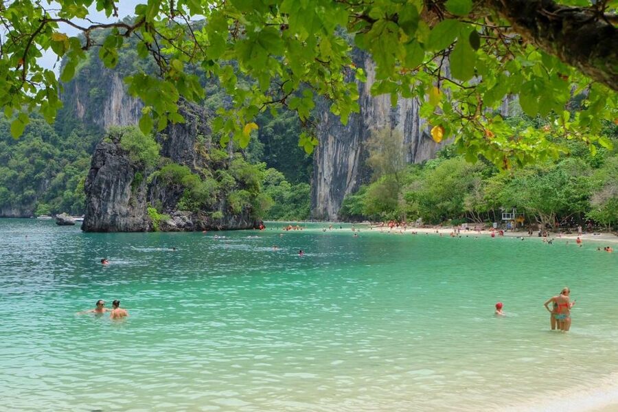 Krabi: Hong Islands Day Tour by Longtail Boat - Why the Hong Islands make a good day trip from Krabi