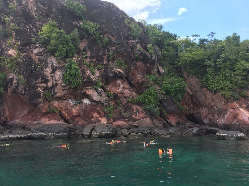 Krabi: Hong Islands Day Trip by Speedboat with Lunch - Hong Lagoon is a short but dramatic boat stop